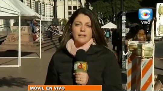 {altText(Desde las 16:00 hs. en la explanada de la Udelar se llevará a cabo una nueva edición de #TocóVenir, con motivo de la bienvenida a los nuevos estudiantes. 27-04-17.
,#TocóVenir)}